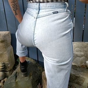 Vintage High Waisted Wrangler Blonde Jean 26